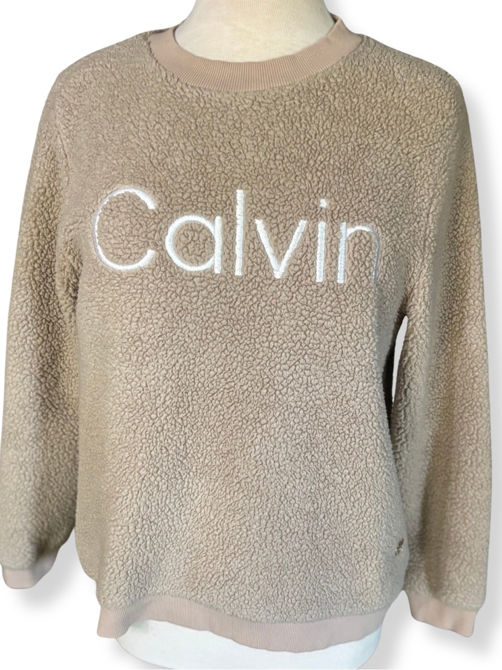 Calvin Klein Women’s Medium Sherpa Fleece Logo Sweatshirt Beige Pullover